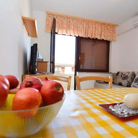 Apartment In Peroj - Istrien 8465 Appartement *